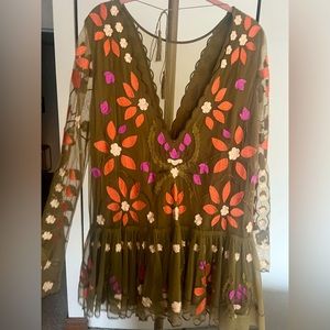 Free people long sleep embroidered dress. Extra small